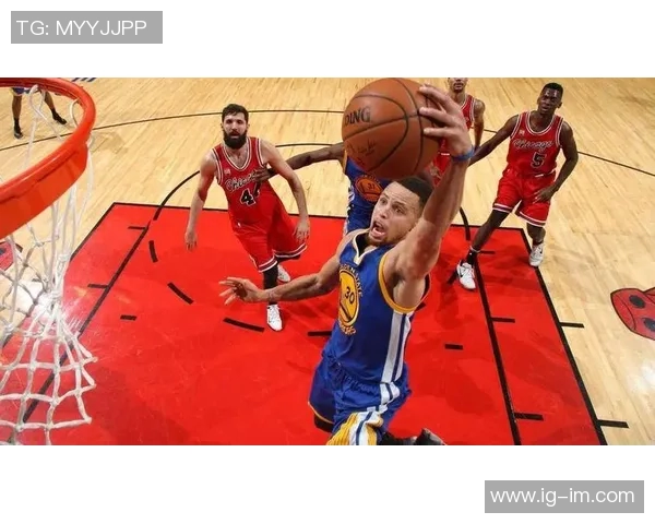 库里缺阵五场后重返训练有望周六对森林狼复出