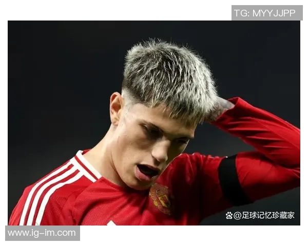 曼联官方宣布边锋转型中卫签下13岁天才后卫索克拉蒂斯